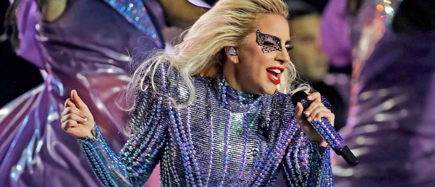Ακούστε ξανά την πιο iconic ερμηνεία της Lady Gaga για το Paparazzi