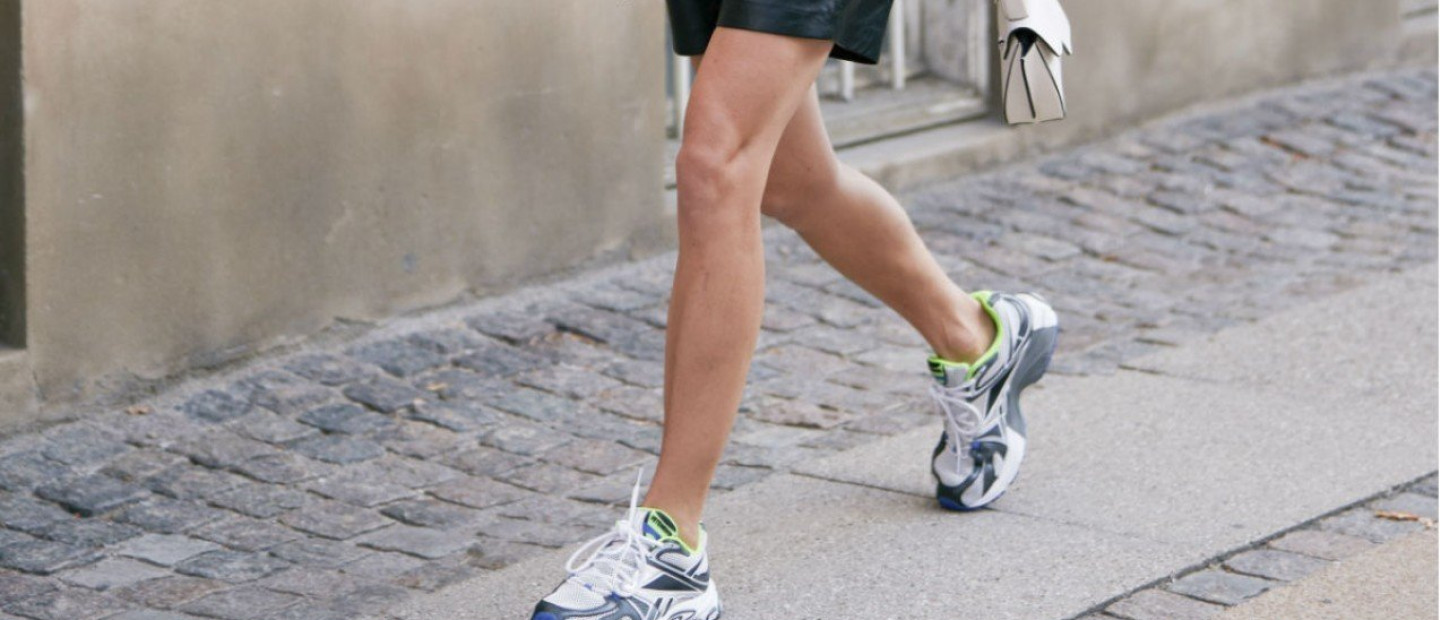 Sneakers: Πώς θα τα φορέσουμε το φθινόπωρο 