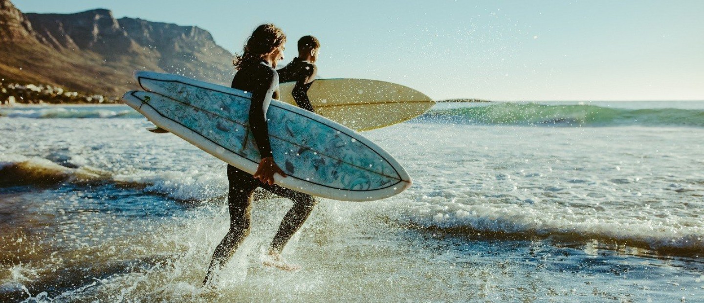 Water Sports: Πώς μπορούμε να γυμναστούμε στην παραλία και να χάσουμε θερμίδες;