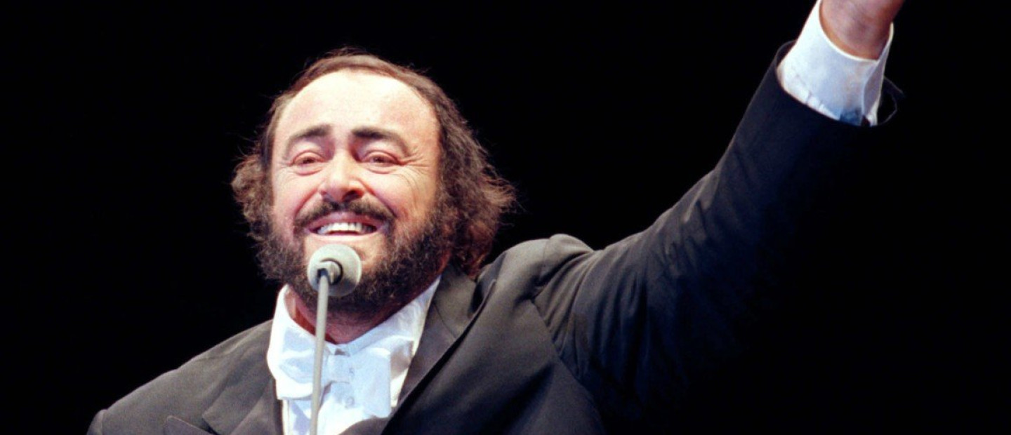 Ο Luciano Pavarotti απέκτησε το προσωπικό του αστέρι στο Walk of Fame