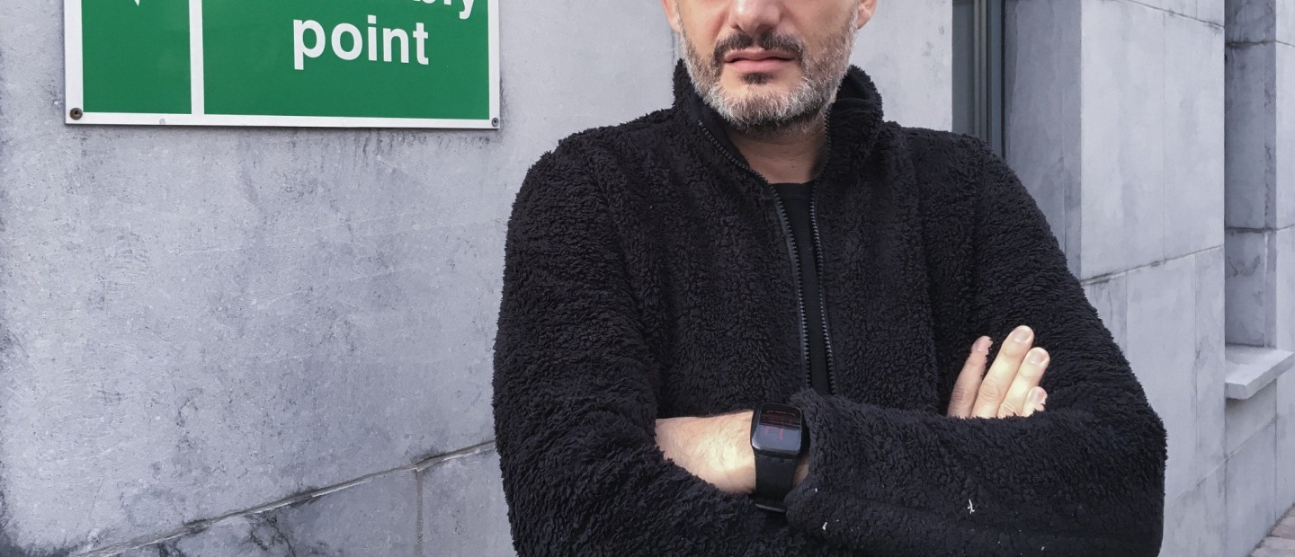 The Talks: Mε τον εικαστικό και επιμελητή τέχνης, Poka Yio