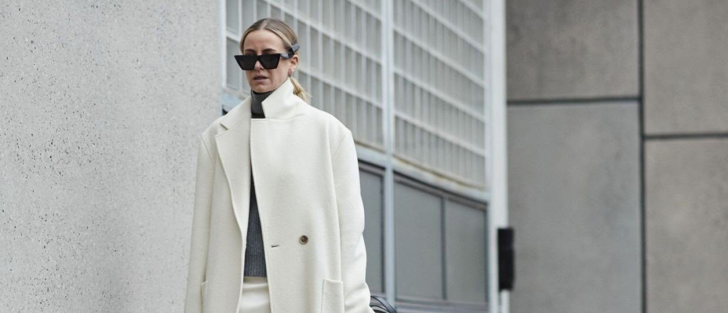 White Coat: Τα classy designs για να αποκτήσετε στις εκπτώσεις 