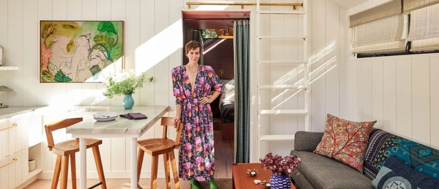 Sarah Paulson: Μας ξεναγεί στην παραθαλάσσια κατοικία της στο Malibu