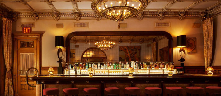 Chelsea Hotel: Η νέα έκθεση με τις χαμένες φωτογραφίες που αναβιώνουν έναν μύθο