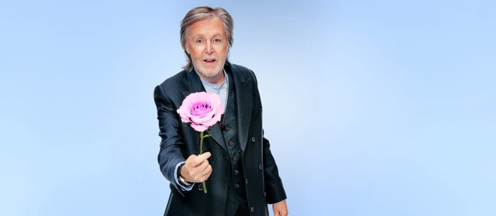 Ο Paul McCartney και ο Paul Mescal συναντιούνται στο ίδιο τραπέζι συζητώντας το “The Boys of Dungeon Lane”