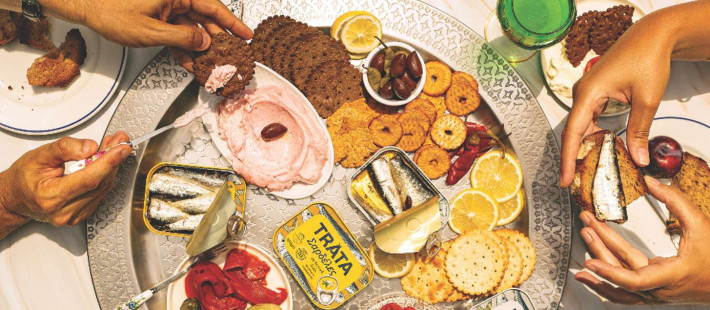 Sardine Maxxing: 3+1 ιδέες για να απολαύσετε το νέο, παγκόσμιο #foodtrend