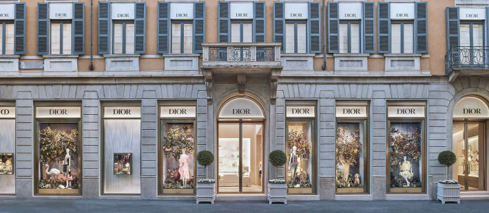 House of Dior Milan: Στο νέο flagship του οίκου η μόδα, η τέχνη, το design και η γαστρονομία συναντώνται