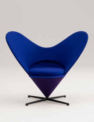 Φέτος συμπληρώνονται 100 χρόνια από τη γέννηση του Verner Panton και το GLOW ανατρέχει στο πολύχρωμο σύμπαν του που καθόρισε για πάντα το design