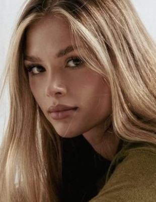 Η old-school θεραπεία που πρέπει οπωσδήποτε να δοκιμάσετε για να προετοιμάσετε τα μαλλιά σας για το καλοκαίρι