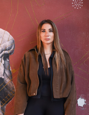 Η Εύη Καλογηροπούλου μιλά αποκλειστικά στο GLOW για το πολυσυζητημένο φιλμ της, “Gorgonà”