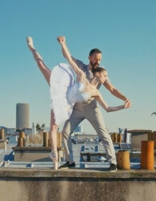 Η θριαμβευτική επιστροφή της Céline Dion στο Παρίσι