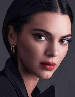 Τα super elegant και «ασφαλή» χτενίσματα για απόψε