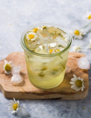 6 βότανα που μπορούν να αποτελέσουν το νέο night ritual αντί για μελατονίνη