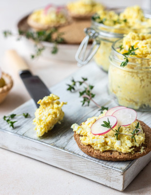 4 πανεύκολες αλμυρές και γλυκές συνταγές με τα leftovers από το πασχαλινό τραπέζι