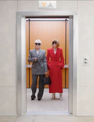 When Miranda Met Anna: Η πιο iconic συνάντηση της μόδας έγινε στο εξώφυλλο της Αμερικανικής Vogue