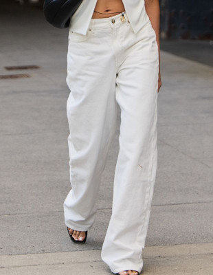 Οι πιο updated τρόποι για να φορέσετε το λευκό τζιν, day to night