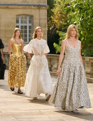 Τα καλοκαιρινά trends που επιλέγουν οι fashion insiders φέτος