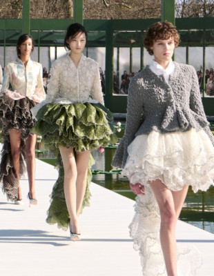 Dior Fall 2026: Η νέα εποχή του Jonathan Anderson επαναπροσδιορίζει τη σύγχρονη πολυτέλεια