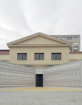 Ο Thiago de Paula Souza στο τιμόνι της 8ης Μπιενάλε της Αθήνας και τα μέλη που συνθέτουν τη νέα επιτροπή