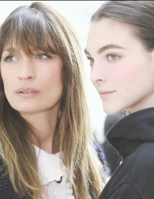 After 40s: Πώς να τοποθετείτε τη σκιά ματιών με τρόπο που να «κρύβει» χρόνια