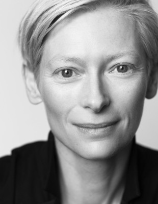 Tilda Swinton: Ποια είναι πραγματικά η ιέρεια του Avant-garde;