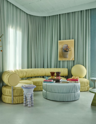 Οι χρωματικοί συνδυασμοί που αντικαθιστούν το floral στο σπίτι την άνοιξη