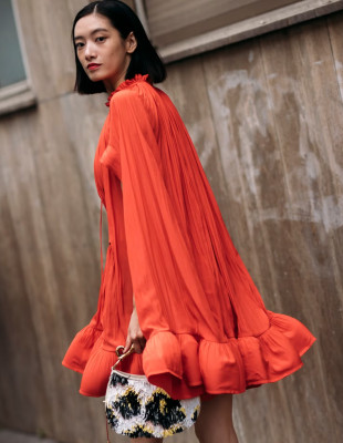 Είστε καλεσμένη σε γάμο; Τα πιο εύκολα styling tips που θα απογειώσουν την εμφάνισή σας