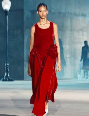 Η νέα συλλογή Dior Cruise 2027 δίνει μια άλλη διάσταση στη μόδα