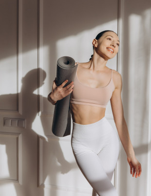 Οι καλύτερες ασκήσεις pilates για επίπεδη κοιλιά το καλοκαίρι