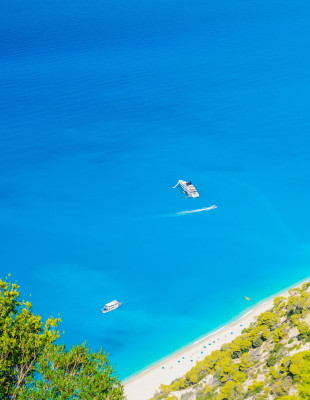 Eco-friendly διακοπές: Τι αλλάζει στον τρόπο που ταξιδεύουμε φέτος