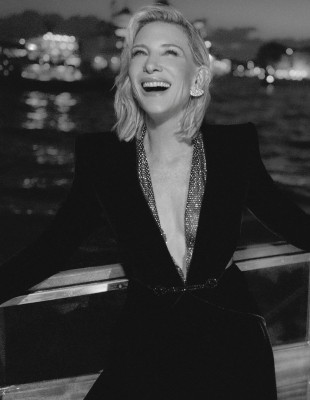 Η Cate Blanchet στρέφει τον φακό σε όσα κρύβονται πίσω από τη βιομηχανία της fast fashion