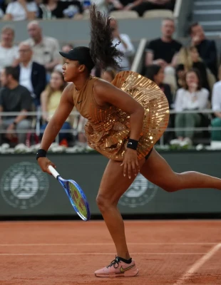 Γιατί το τένις court έχει μετατραπεί στο απόλυτο fashion & beauty catwalk;