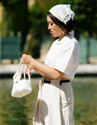 Τα white accessories είναι η μεγαλύτερη τάση του καλοκαιριού