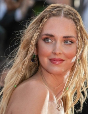 Η Chiara Ferragni κατέφθασε ξανά στην Ελλάδα και μαγνήτισε τα βλέμματα