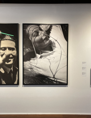 László Moholy-Nagy. Light Play: Περιηγηθήκαμε στη νέα έκθεση του MOMus και γνωρίσαμε τον ιδιαίτερο κόσμο του σπουδαίου ζωγράφου και φωτογράφου