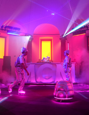 MCM “Disco on Mars”: Ένα διαγαλαξιακό ταξίδι design στο Μιλάνο με ελληνική παρουσία