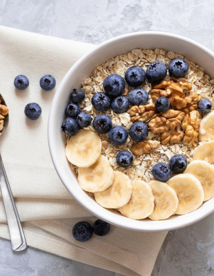 Protein-maxxing: Μήπως υπερβάλουμε χωρίς να το καταλαβαίνουμε;