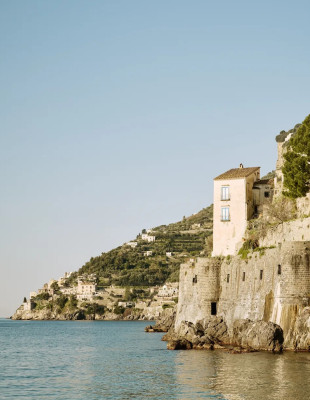 To διαμέρισμα στο palazzo του 18ου αιώνα στην Ακτή Αμάλφι μεταμορφώνεται σε ένα διαχρονικό σπίτι γεμάτο φως και ιταλική φινέτσα