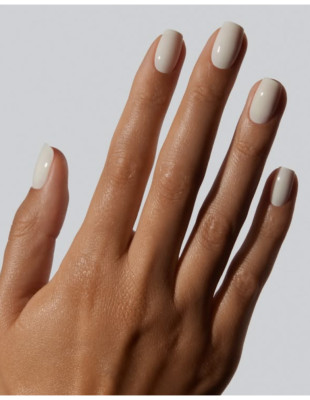 Coconut Latte Nails: Το πιο expensive-looking μανικιούρ που θα γίνει η κορυφαία επιλογή σας για τις διακοπές