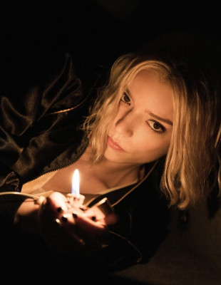 Η Anya Taylor-Joy αποκαλύπτει τα αγαπημένα της πράγματα και όλα όσα έχουν ξεχωριστή θέση στη ζωή της