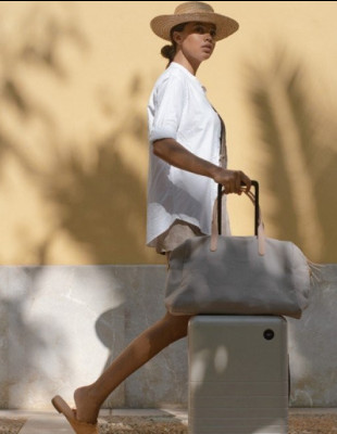Αν ξεχνούσα ολόκληρο το beauty bag μου στις διακοπές, αυτά είναι τα προϊόντα που θα αγόραζα ξανά