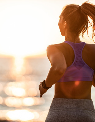 Τα workouts που υπόσχονται να σας κρατήσουν σε φόρμα ακόμη και στις διακοπές σας