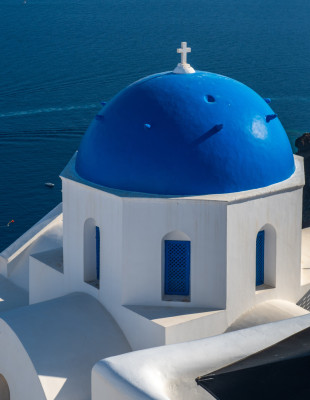 Δεκαπενταύγουστος στα νησιά: Οι προορισμοί όπου η παράδοση μετατρέπεται σε μια μοναδική εμπειρία