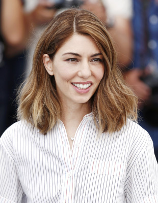 Τα 9 βιβλία που προτείνει η Sofia Coppola για το φετινό καλοκαίρι και αξίζουν μια θέση στη βαλίτσα των διακοπών σας