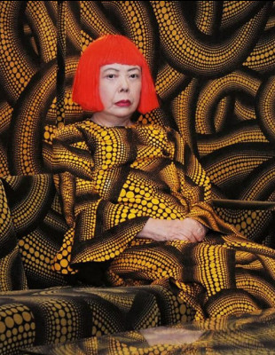 Yayoi Kusama 1929 - 2026: Η γυναίκα που μετέτρεψε το άπειρο σε τέχνη
