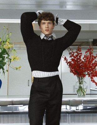 Connor Storrie, Rosé και Liu Wen πρωταγωνιστούν στη νέα καμπάνια του Saint Laurent