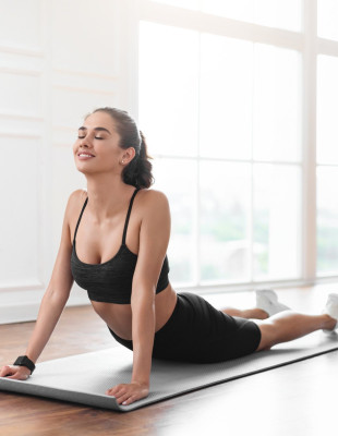 Το full-body Pilates workout για όλο το σώμα που θα υιοθετήσετε μετά τις διακοπές