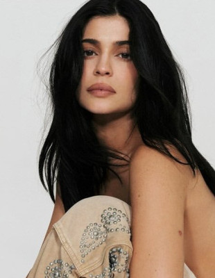 Πώς να πετύχετε το super effortless μακιγιάζ της Kylie Jenner, ιδανικό για κάθε μέρα