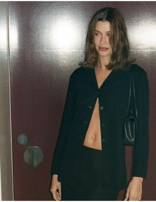 Copy the look: Πώς να υιοθετήσετε το iconic ’90s supermodel style