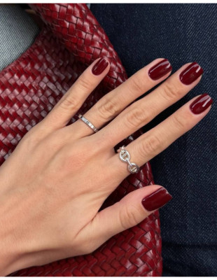The Shorter the Better: 6 κομψά manicures που δείχνουν καλύτερα σε κοντά νύχια